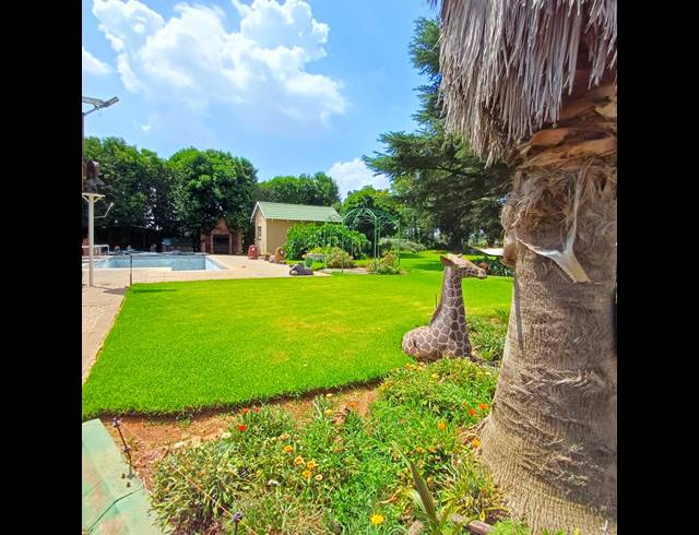 21,414M² SMALLHOLDING FOR SALE IN HOMELANDS